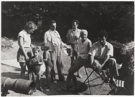 Irène en famille à l'Arcouest à l’été 1955