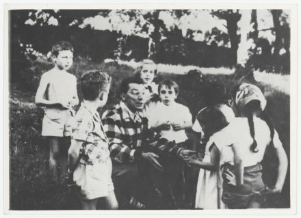 La famille en vacances à l'Arcouest, été 1954