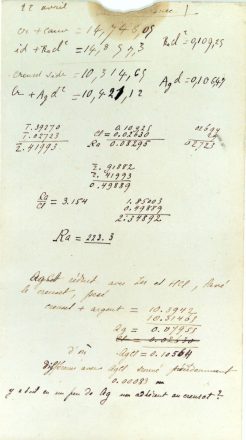 Notes de Pierre et Marie Curie sur le calcul du poids atomique du radium ainsi que le symbole chimique du radium : Ra, dit “la fiche radioactive”, 22 avril 1902